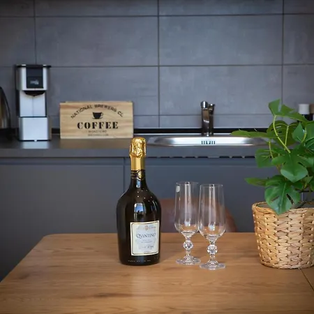 Capodichino Airport House *